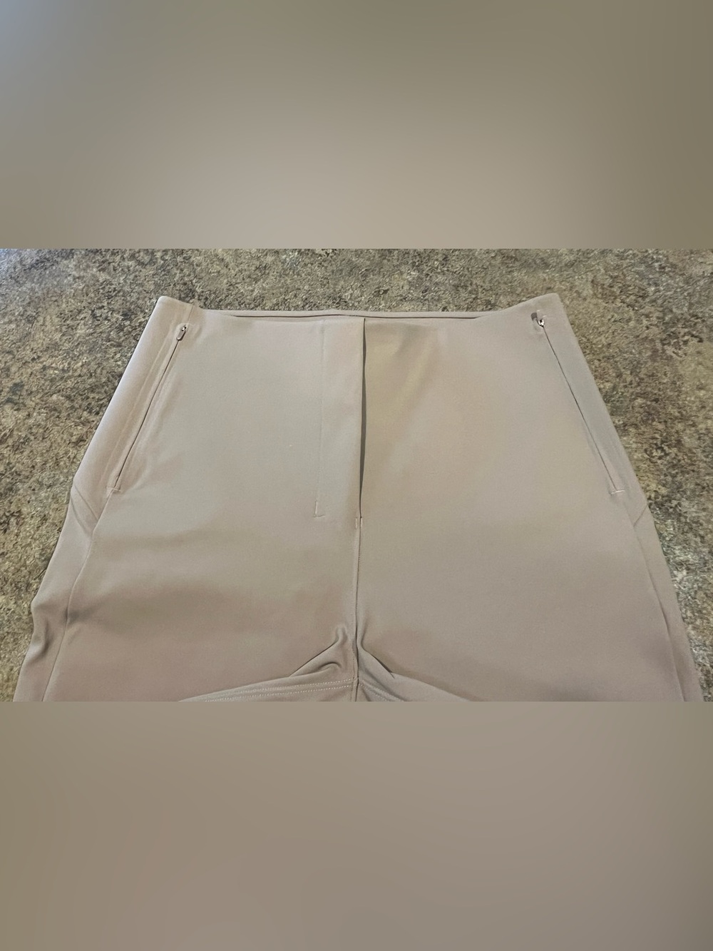 Lululemon Smooth Fit Pull-On High-
Rise Pant *Regular, size 8, tauptastic colour - Picture 10 of 13